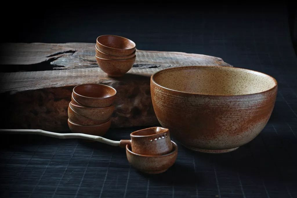 大茶碗：食罷一覺睡，起來兩碗茶。