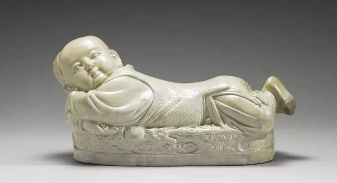 大宋定窯完美還原了北宋定瓷孩兒枕 大宋定窯完美還原了北宋定瓷孩兒枕