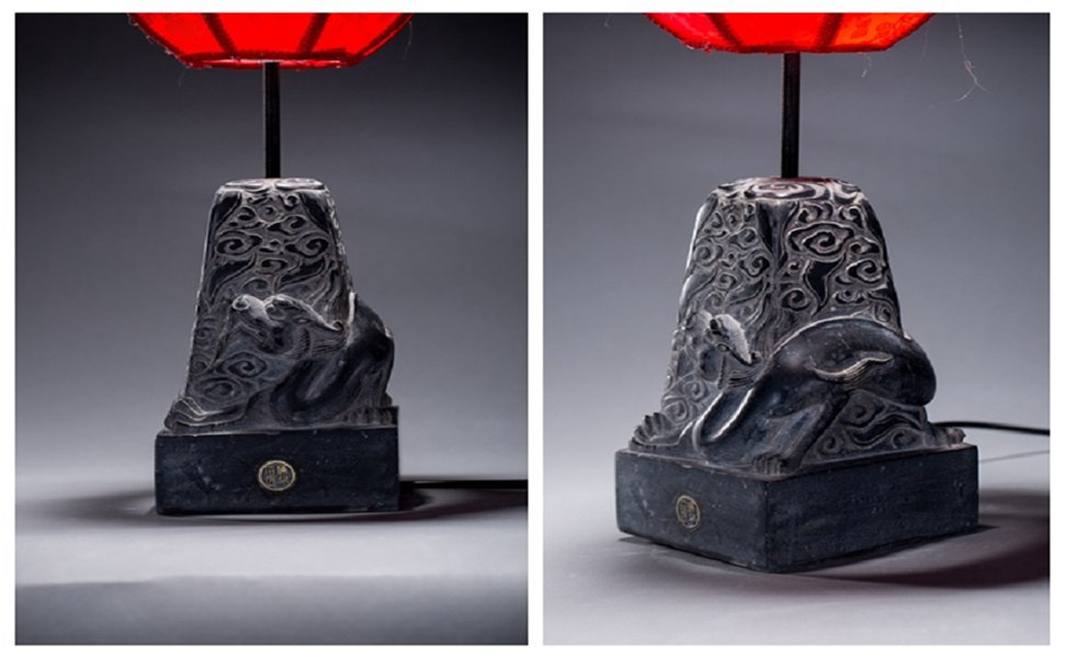 臺(tái)燈上的青龍，被雕刻家雕刻得惟妙惟肖.